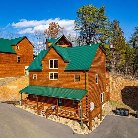 5Bd5B Escape Cabin With 2 Hottubs, Thtr &Game Rm,1Mi To The Parkway! 4Mi To Dollywood - Spring Deal Pigeon Forge Dış mekan fotoğraf