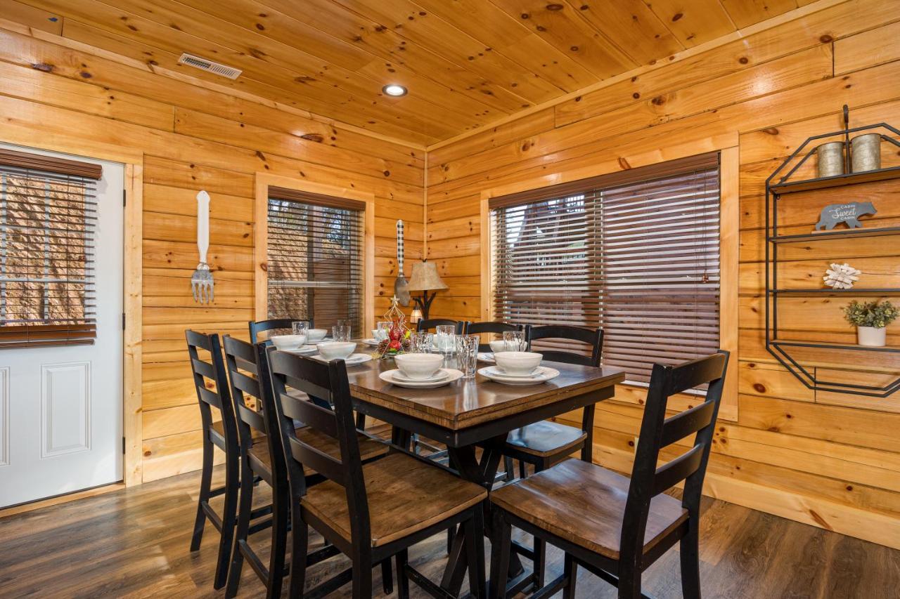 5Bd5B Escape Cabin With 2 Hottubs, Thtr &Game Rm,1Mi To The Parkway! 4Mi To Dollywood - Spring Deal Pigeon Forge Dış mekan fotoğraf