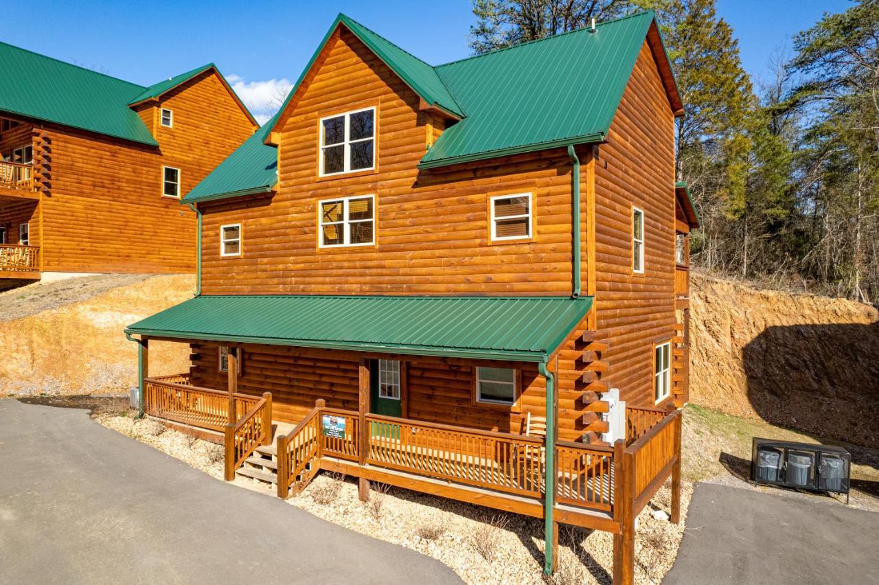 5Bd5B Escape Cabin With 2 Hottubs, Thtr &Game Rm,1Mi To The Parkway! 4Mi To Dollywood - Spring Deal Pigeon Forge Dış mekan fotoğraf