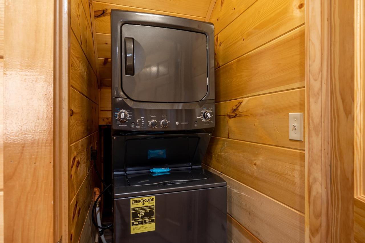 5Bd5B Escape Cabin With 2 Hottubs, Thtr &Game Rm,1Mi To The Parkway! 4Mi To Dollywood - Spring Deal Pigeon Forge Dış mekan fotoğraf