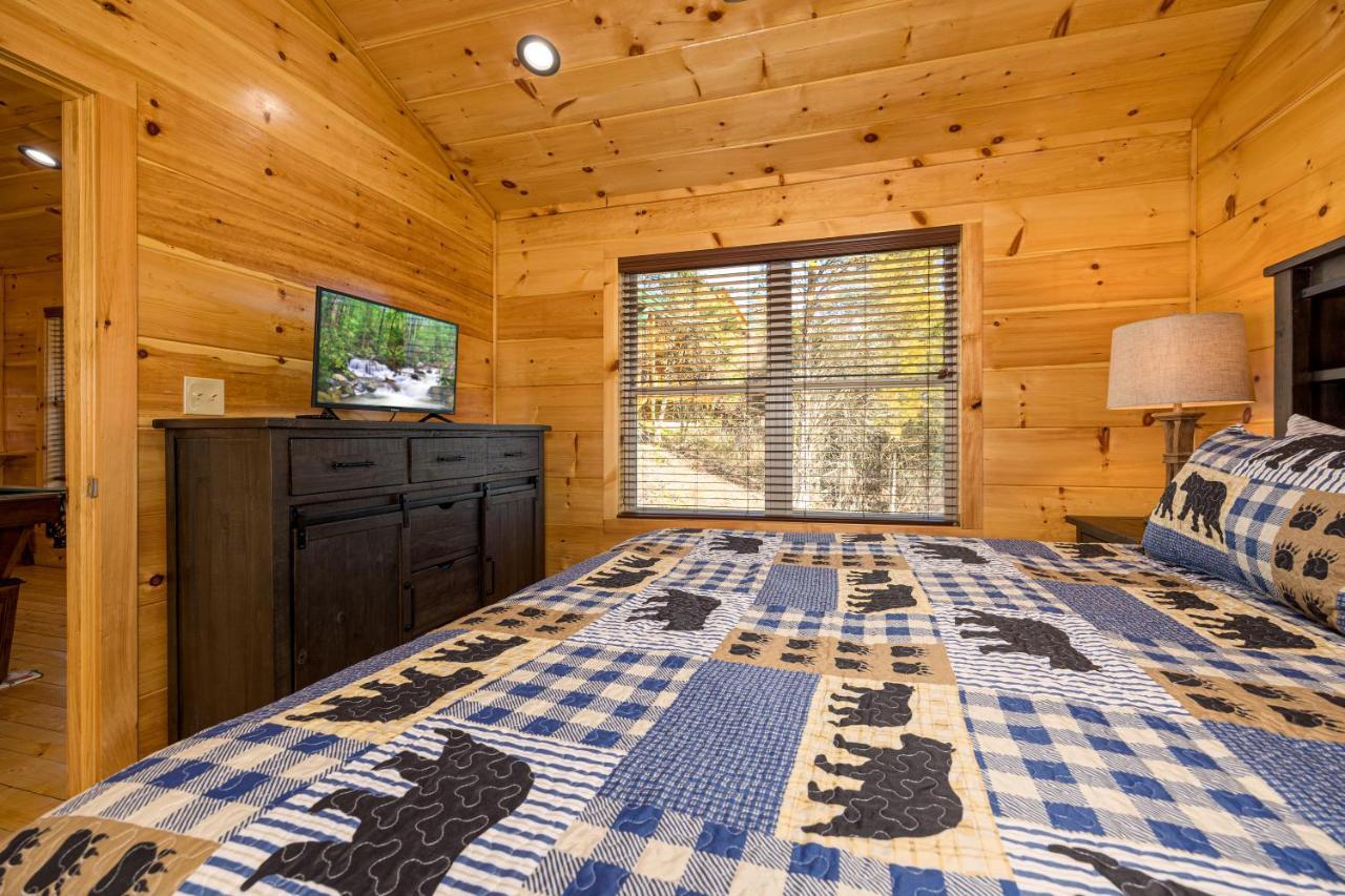 5Bd5B Escape Cabin With 2 Hottubs, Thtr &Game Rm,1Mi To The Parkway! 4Mi To Dollywood - Spring Deal Pigeon Forge Dış mekan fotoğraf