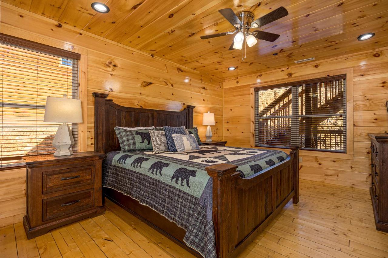 5Bd5B Escape Cabin With 2 Hottubs, Thtr &Game Rm,1Mi To The Parkway! 4Mi To Dollywood - Spring Deal Pigeon Forge Dış mekan fotoğraf